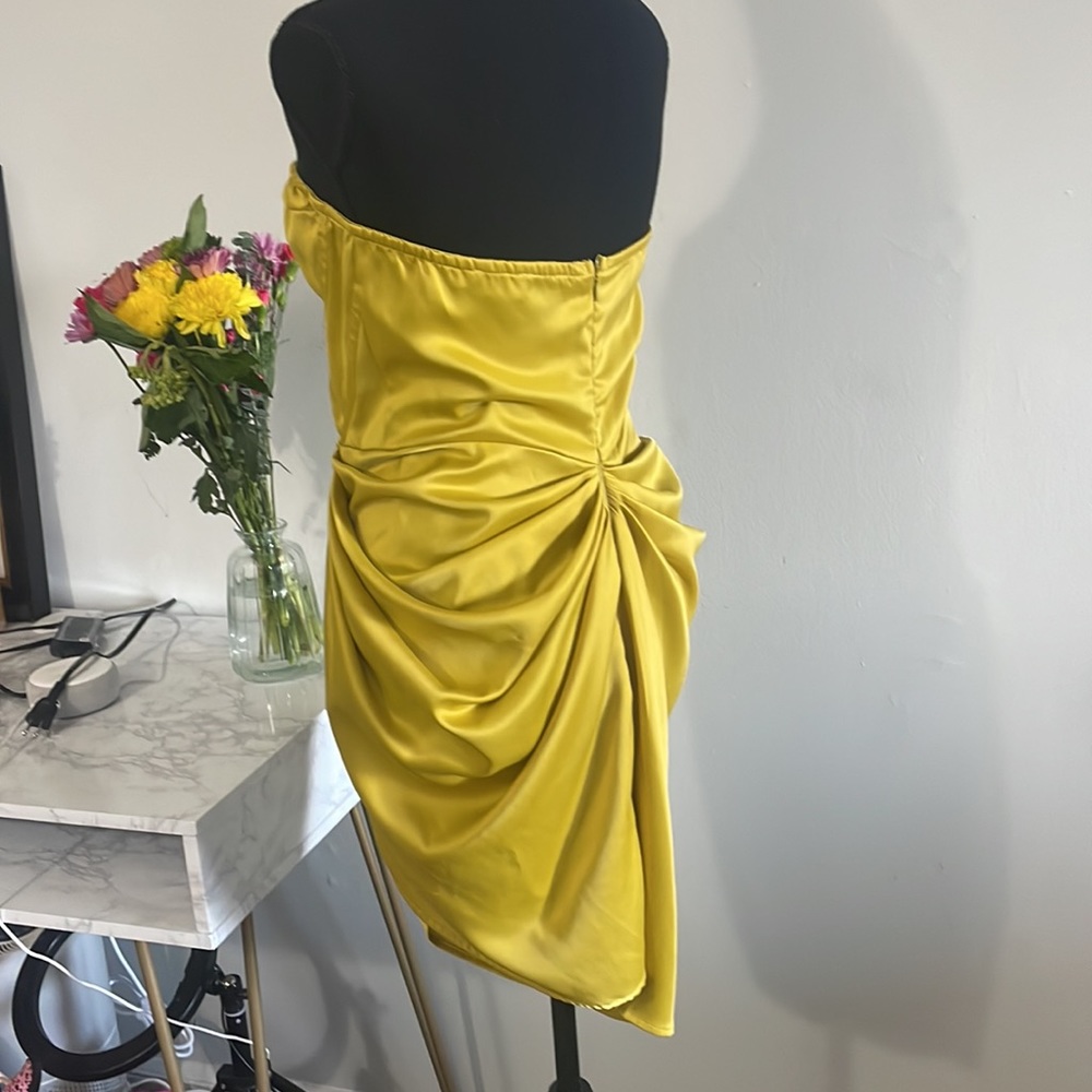 Corset style satin mini dress size 6 chartreuse - Picture 3 of 4